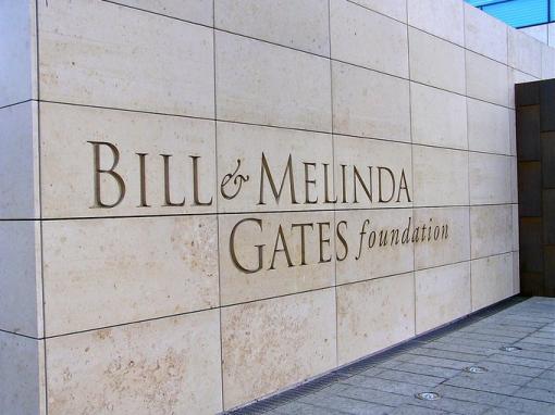 Το ίδρυμα του Bill Gates δεν γράφει "Κέντρο για την μείωση του πληθυσμού"