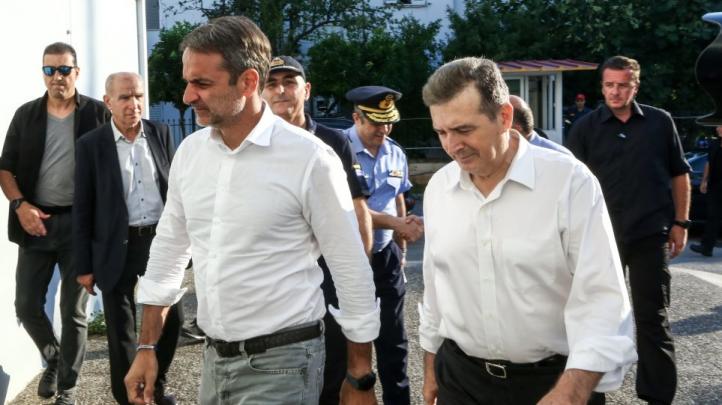 Ο πρωθυπουργός επισκέφτηκε το συντονιστικό της Πυροσβεστικής