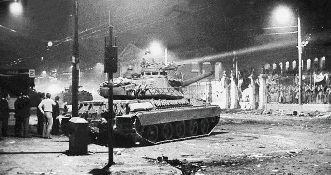 Είναι μύθος η αντίσταση του Πολυτεχνείου;